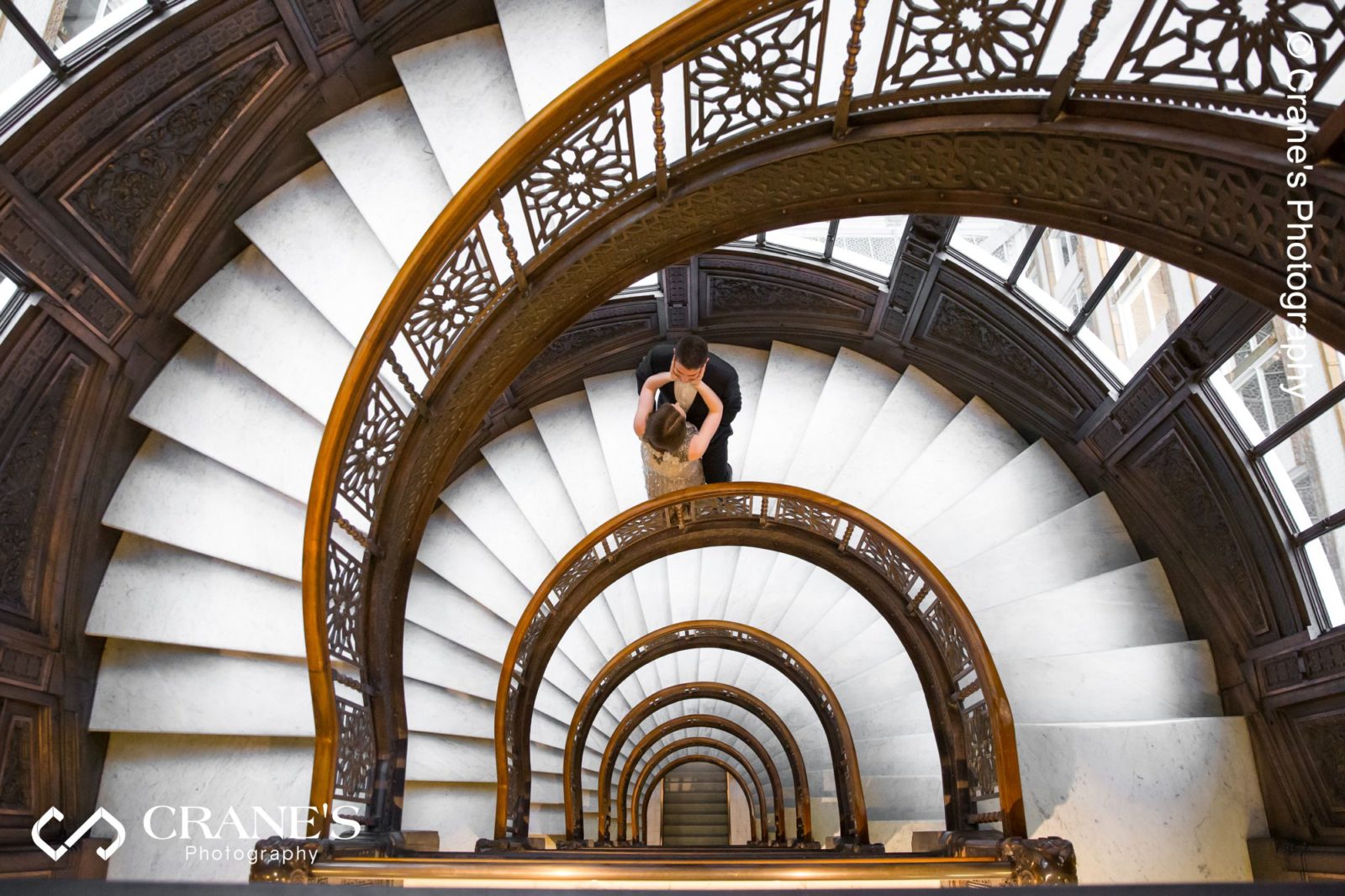 Engagement session at The Rookery in Chicago | A Historic Masterpiece