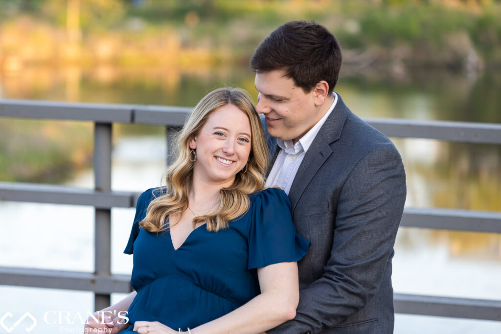 An elegant engagement session pose at Lincoln Park in Chicago.