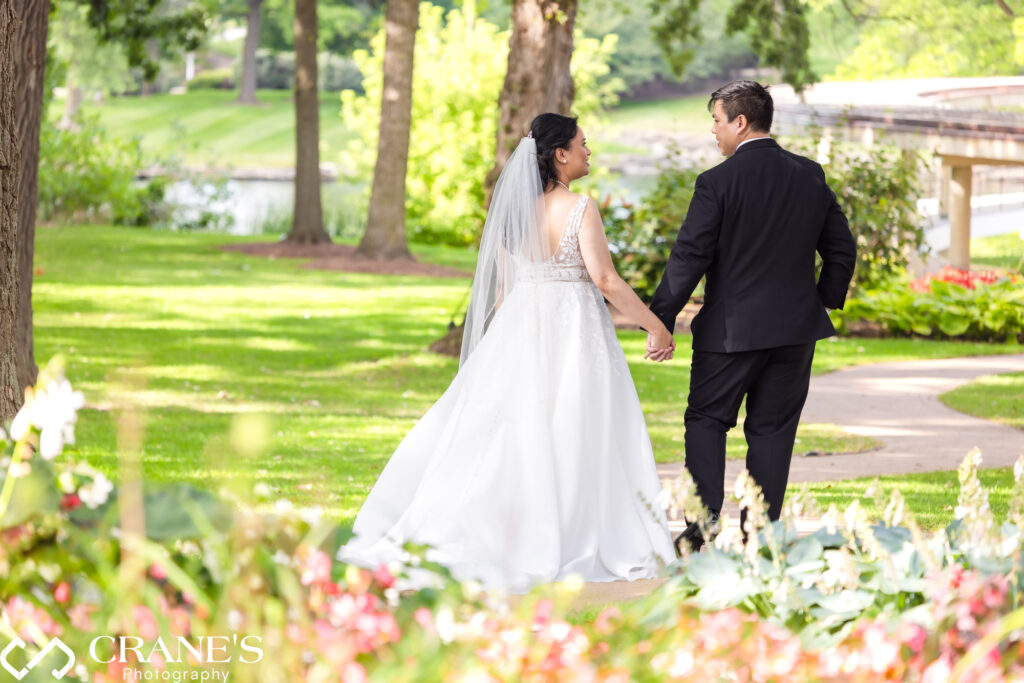 Hyatt Lodge in Oakbrook offer the perfect setting for wedding photography.
