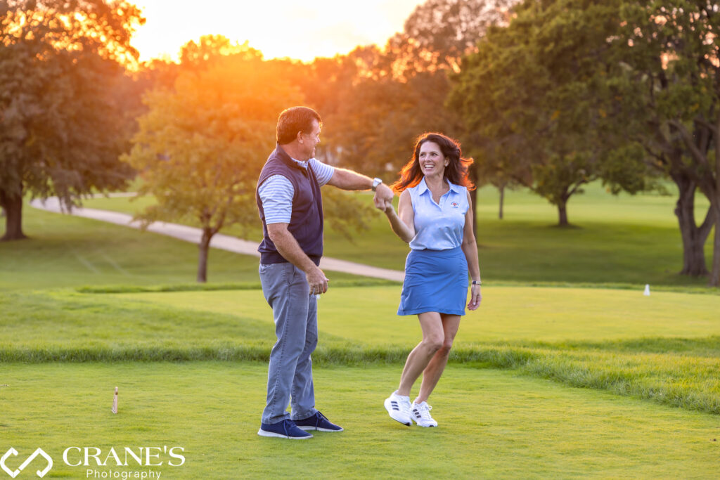 Hinsdale golf club offer great scenery for an engagement session